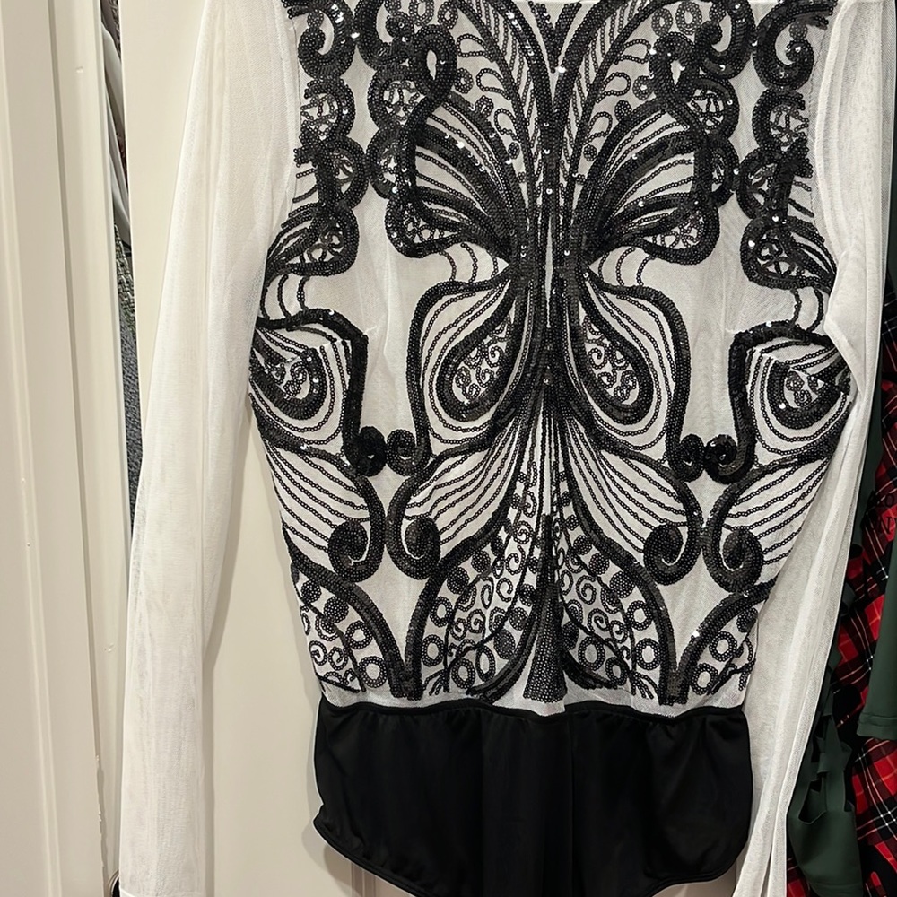 Black and white elegant blouse